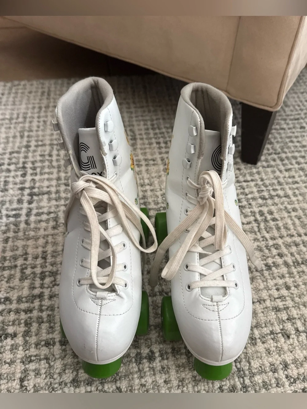 Gonex Size 8 Women’s Sunflower Skates